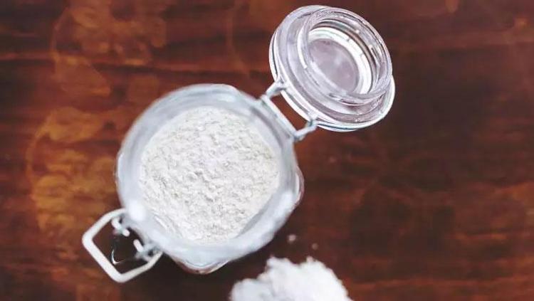 Fondötenin adını unutturan maske Cildiniz kar gibi beyazlatıyor: Pirinç unu ile birleştirin