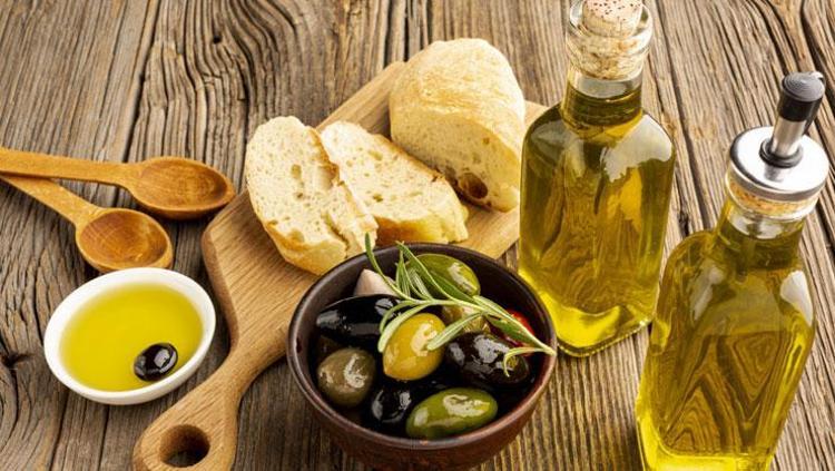 SAĞLIKLI YAĞ ZENGİNİ: ZEYTİNYAĞI
