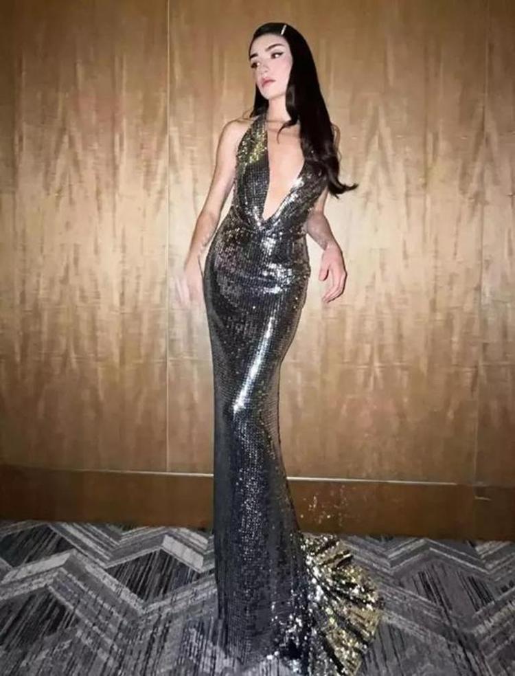 HAZAR ERGÜÇLÜ