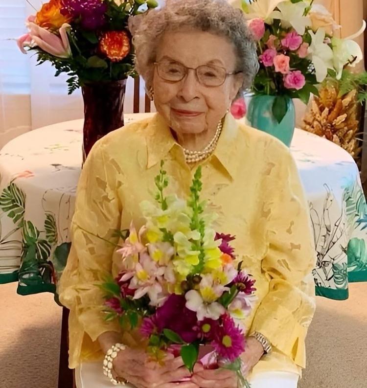 NEZAKETİ VE ŞEFKATİ ONDAN ÖĞRENDİK