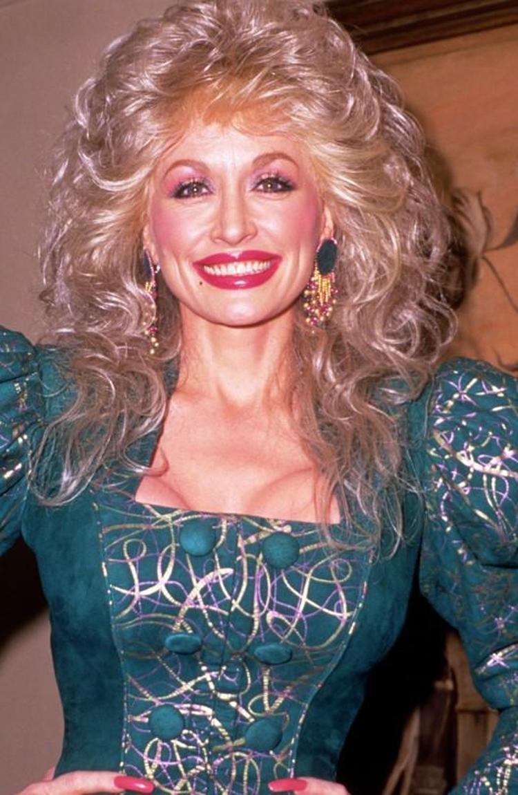 Efsane şarkıcı Dolly Parton 58 yıldır evli ama hep tek başına… Dünyanın en utangaç kocası