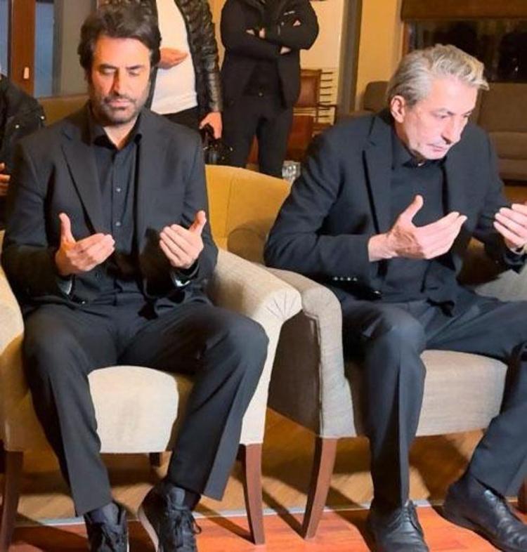 Mahsun Kırmızıgül annesi için mevlit okuttu Bir isim dikkat çekti