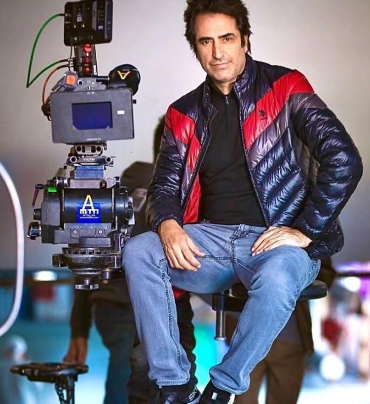 Mahsun Kırmızıgül annesi için mevlit okuttu Bir isim dikkat çekti