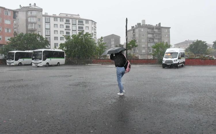 Kar yağışı yeniden göründü İstanbul ve Ankara dahil çok sayıda ile uyarı