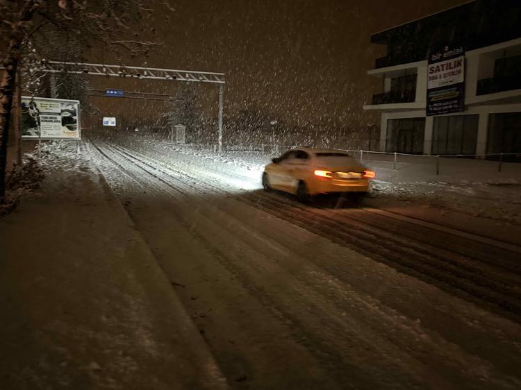 Kar yağışı yeniden göründü İstanbul ve Ankara dahil çok sayıda ile uyarı