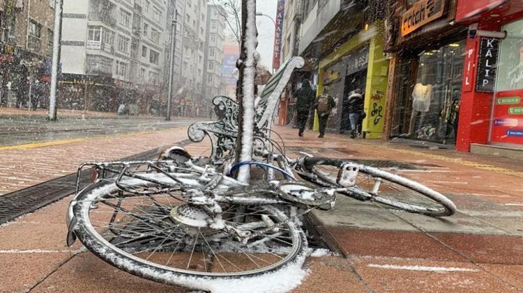 İstanbul için sarı alarm Meteoroloji uyardı: Çok kuvvetli geliyor