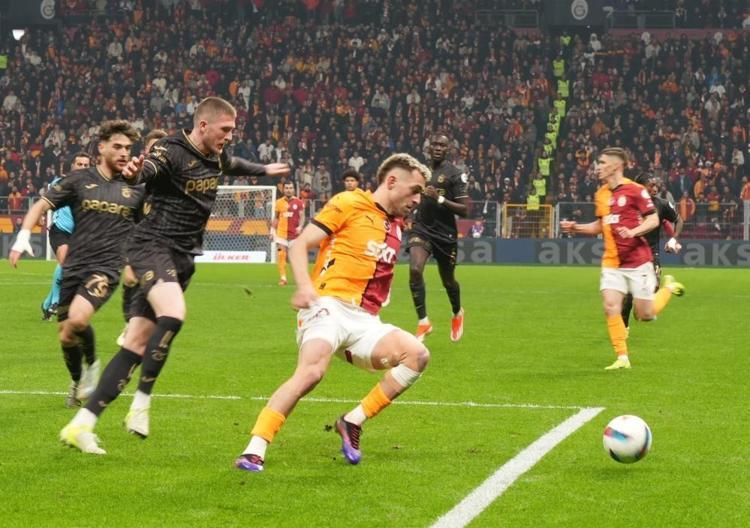FELIPE MELO’YA PLAKET VERİLDİ