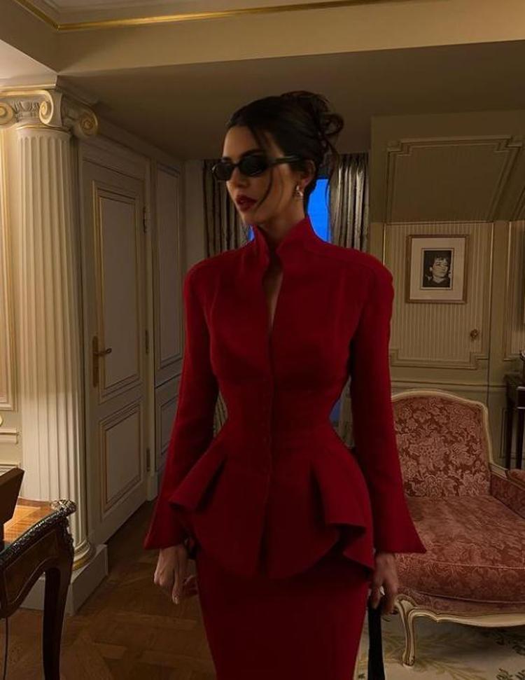 KENDALL JENNERA BENZETİLDİ