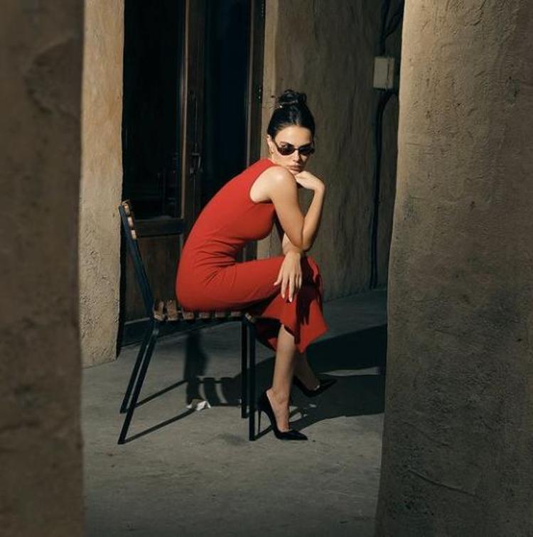 Görenler ayırt edemedi: Özgü Kaya mı, Kendall Jenner mı