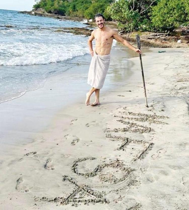 Aşkları dolu dizgin devam ediyor Kolombiyadaki Kubilay Akadan romantik sürpriz