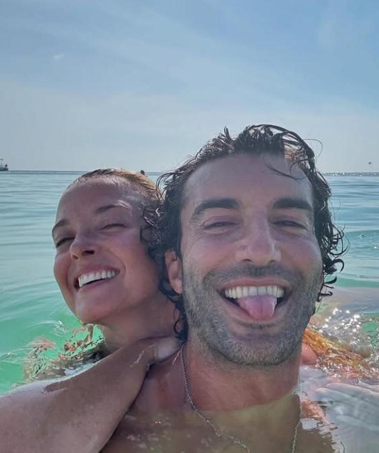 Dünyaca ünlü yıldız Blake Lively’den rol arkadaşı Justin Baldoniye taciz davası