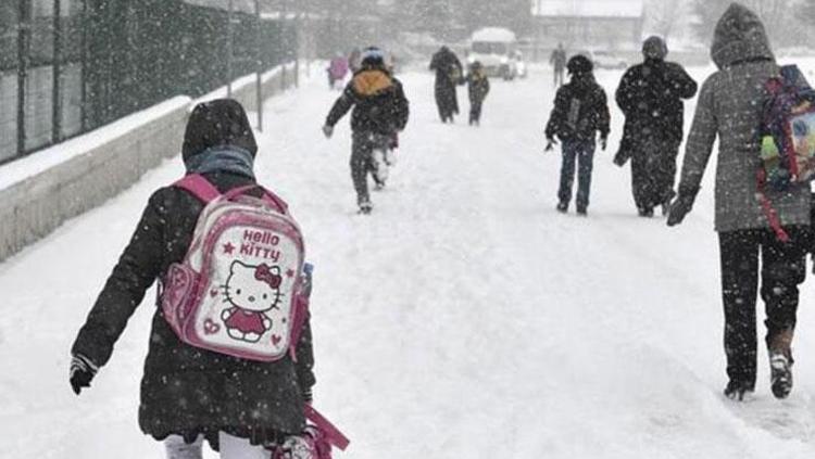 Meteoroloji tek tek uyardı: İstanbul’da kar, Antalya’da sel, İzmir’de fırtına...
