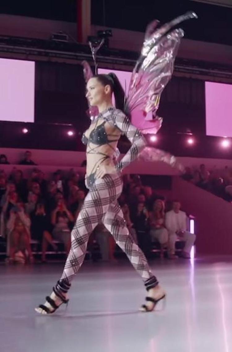 VICTORIAS SECRET GERİ DÖNDÜ