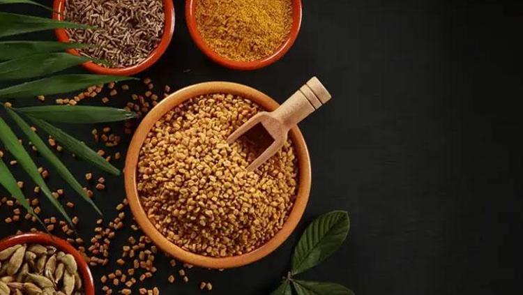 Adeta iğne ipliğe döndürüyor Üstüne 1 bardak su ekleyin: Fazla kiloları vakum gibi çekiyor, metabolizmayı makineye çeviriyor