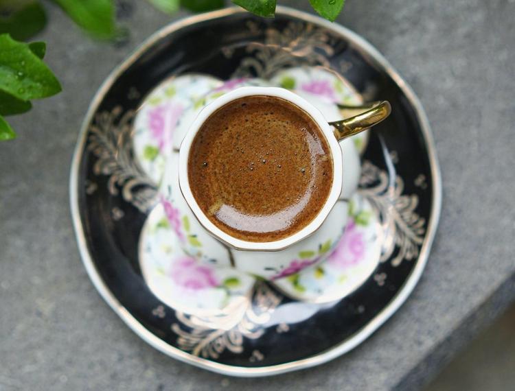 Cinsel isteği yok eden 5 içecek Ağzınıza sürenin libidosu yere çakılıyor