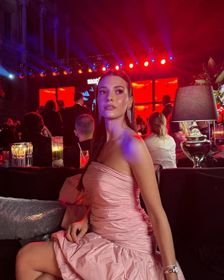 Mahassine Merabet: Evlilik önemli karar 'olmazsa boşanırım' demem - Son ...