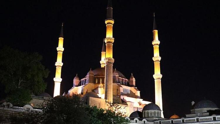 Kandil ne zaman 2025 Bu yıl en yakın kandil gecesi hangi tarihe denk geliyor, ne kandili İşte 2025 kandil günleri