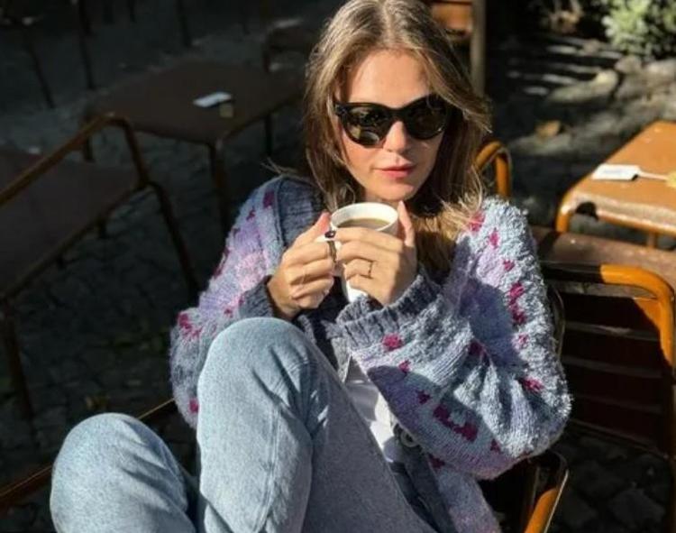 Aslı Enver minik kızı Elay ile Londranın altını üstüne getirdi