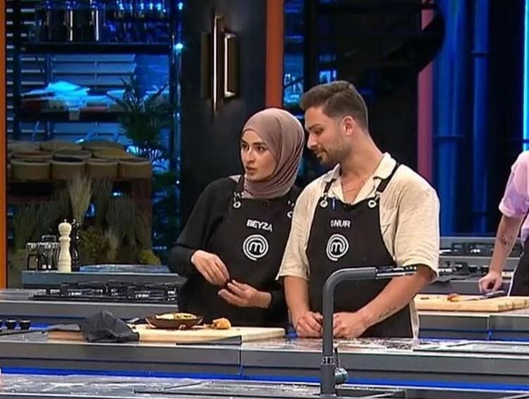 MasterChefte Beyza ve Onur arasında aşk var mı Son noktayı koydu