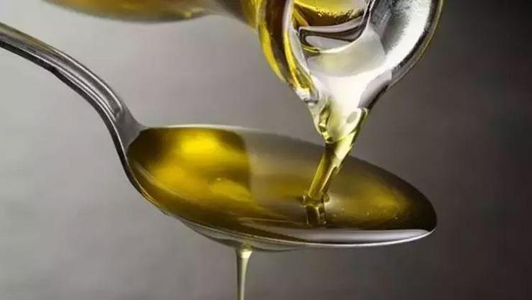 ZEYTİNYAĞI VE LİMON KARŞIMI