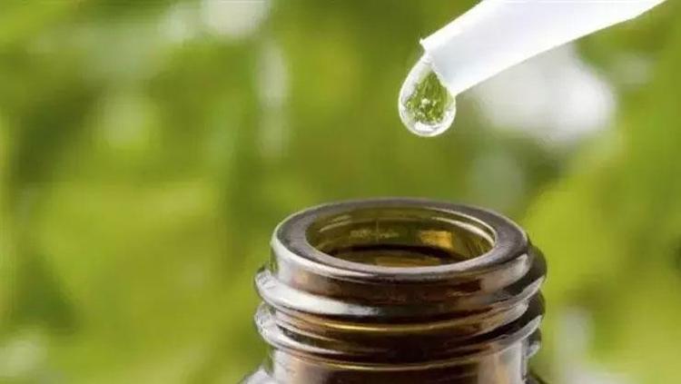 Saç diplerindeki dayanılmaz kaşıntıya son veriyor Kepeği anında yok ediyor: Saçları güçlendiriyor, yeni tellerin çıkmasını destekliyor