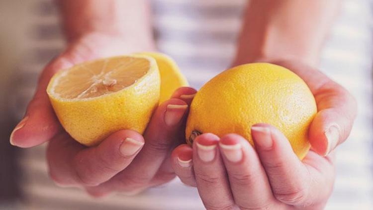 Karın yağlarının en büyük düşmanı Metabolizmayı ışık hızında çalıştırıyor: Vücutta fazla kilodan eser bırakmıyor, göbeği dümdüz yapıyor
