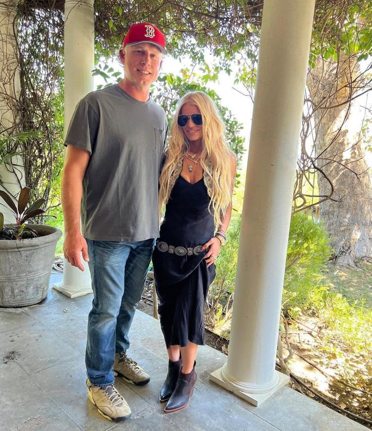 Jessica Simpson ve Eric Johnsonın 10 yıllık evliliği sona erdi Büyük aşkta hüsran...