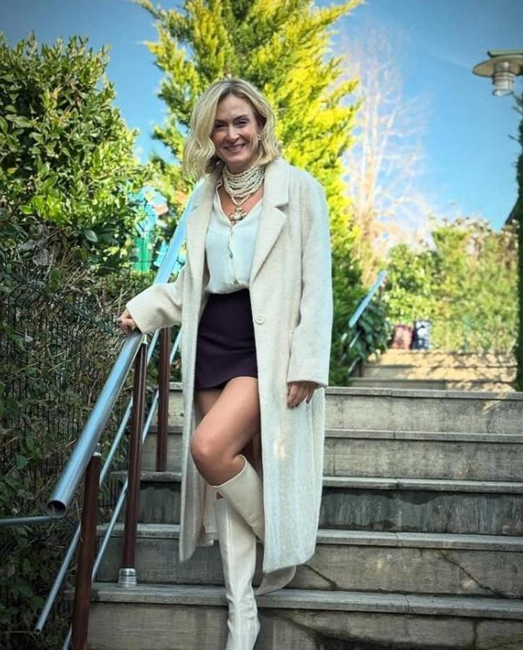 Bu halini unutun Ceyda Düvenci sarı saçlarına veda etti