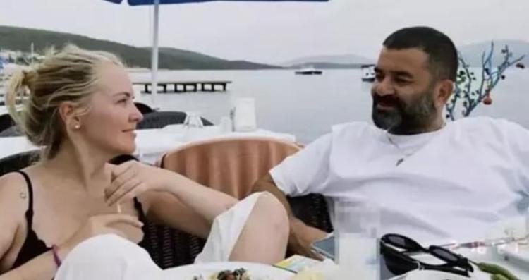 Yaş farkı tepki çekmişti Bülent Şakrak ve sevgilisinden romantik poz