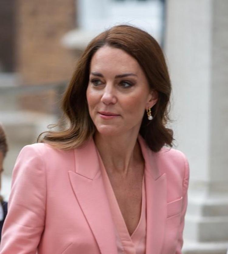 Galler Prensesi Kate Middleton’dan sevindiren haber Kanseri yendiğini açıkladı