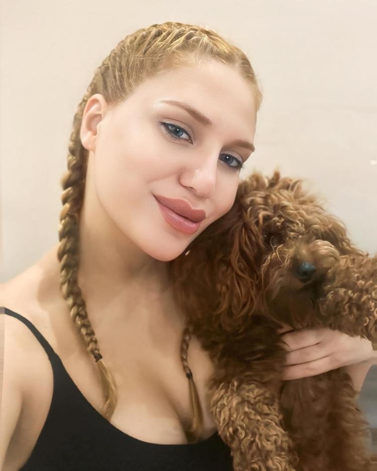 SURVİVOR ALMEDA BAYLAN KİMDİR