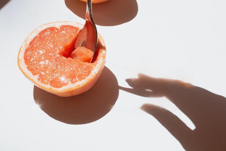 Dondurulduğu an vitamini sıfırlanıyor Portakal, greyfurt ve mandalinayı böyle tüketmek gerekiyormuş