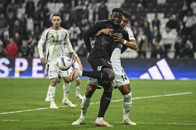 Beşiktaş Samsunspor maçında gol sesi çıkmadı Kartal evinde kazanamadı
