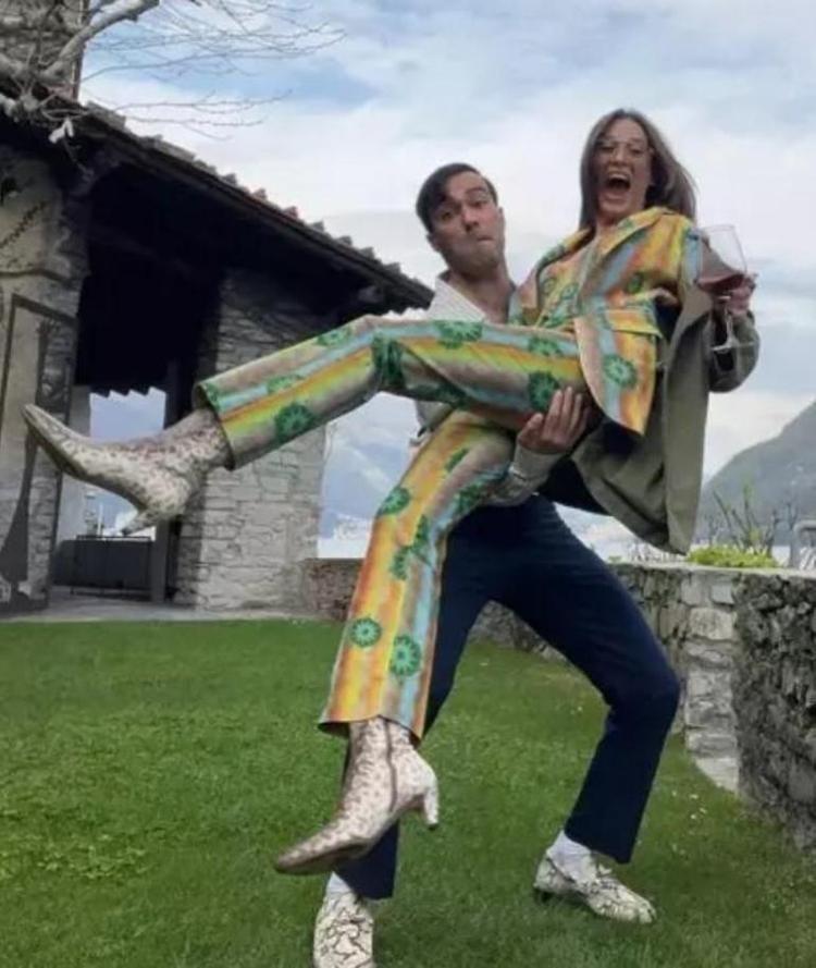 Ayrıldıkları konuşuluyordu Serenay Sarıkaya ve Mert Demir iddialar sonrası ilk kez görüntülendi