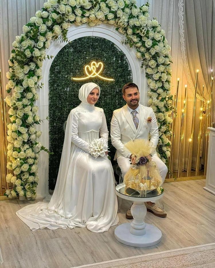 Kadir Ezildiden nişanlısına mezuniyet jesti Sosyal medyaya damga vurdu