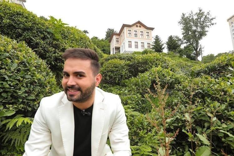 Kadir Ezildiden nişanlısına mezuniyet jesti Sosyal medyaya damga vurdu