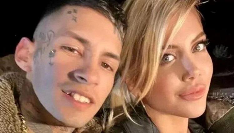 Aşkları dolu dizgin devam ediyor Mauro Icardi ve sevgilisinden romantik poz