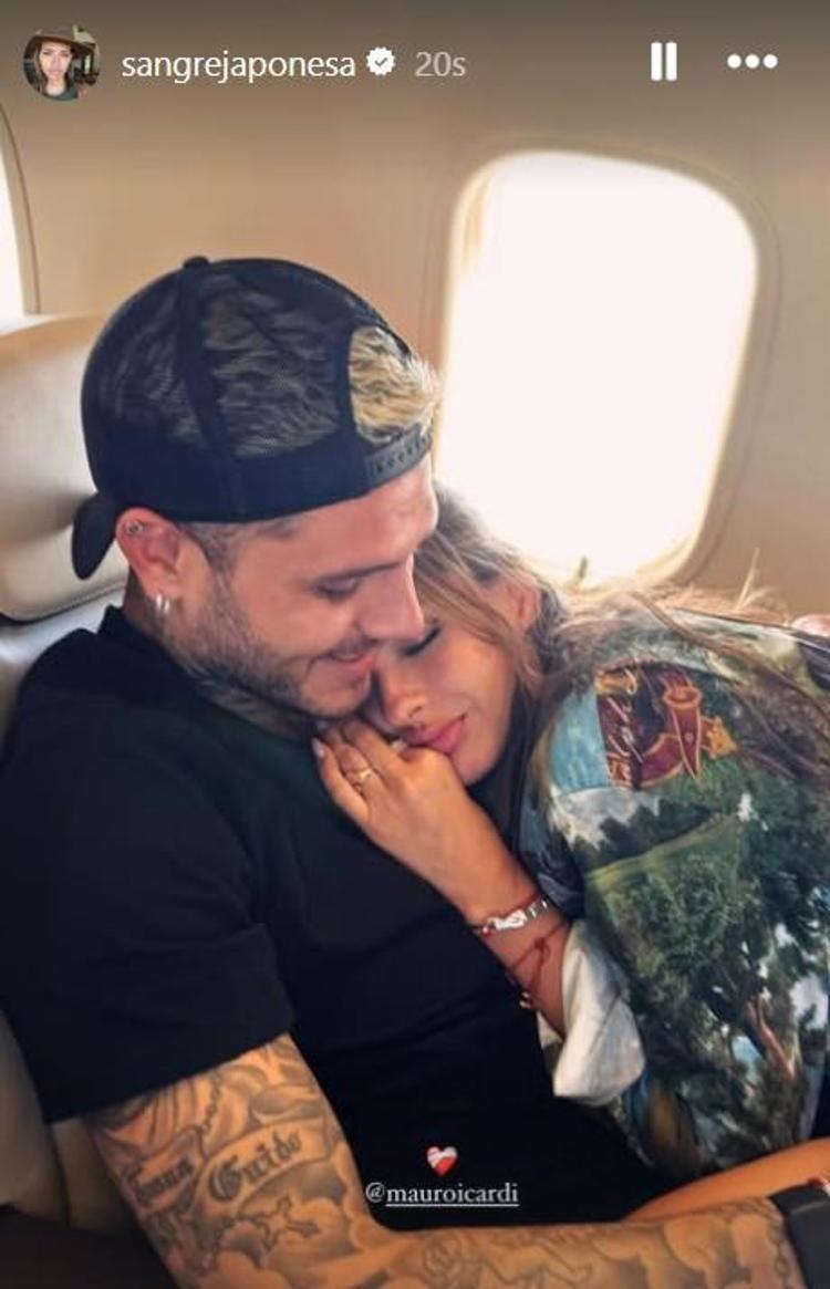 Aşkları dolu dizgin devam ediyor Mauro Icardi ve sevgilisinden romantik poz