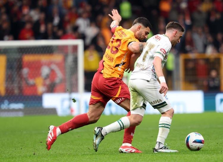 Galatasaray Konyaspor maçında 3 puan tek golle geldi
