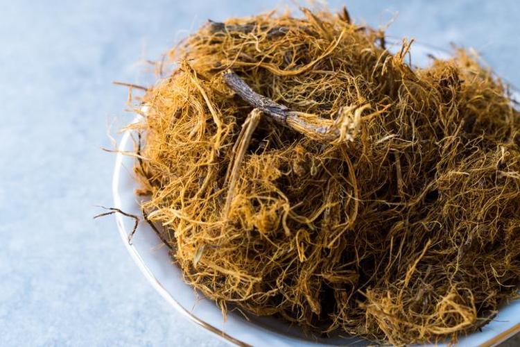 70 derdin devası Hazımsızlık ve bağırsak kurdunun şifası: 1 cezve suda kaynatıp için: Bardak bardak içince bağırsakları hafifletiyor