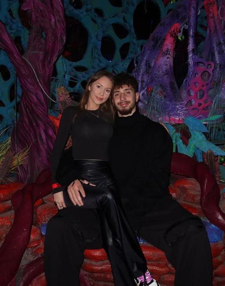 NBA All Star kadrosuna giren Alperen Şengünün sevgilisi Hannah Cherryi görenler hayran kalıyor