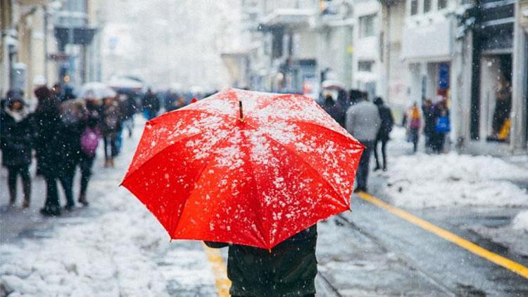 Sıcaklıklar 12 derece birden düşecek lapa lapa kar yağışı gelecek Meteoroloji illeri uyardı: Dondurucu soğuklar 1 hafta sürecek