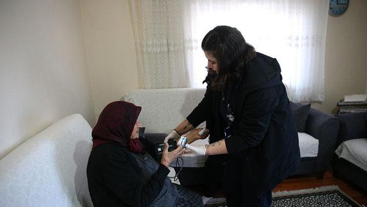 110. doğum günü için mum üfledi Uzun ömrünün sırrını verdi: Günlük olarak tüketiyormuş