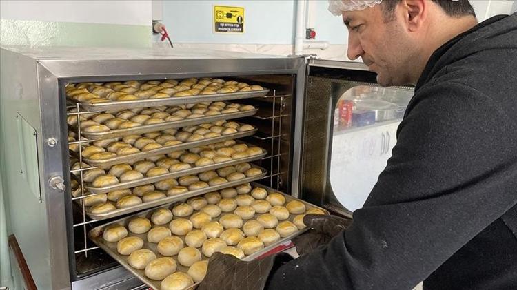 40 yıllık pastanenin poğaça tarifi Yumuşacık ve bayatlamayan poğaça nasıl yapılır Evde puf puf pastane poğaçası yapmanın püf noktaları