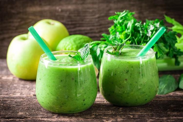 Yağı ve ödemi çorap söküğü gibi söküyor Bel ve baseni anında eritiyor, 3 günde 2 kilo verdiren yöntem