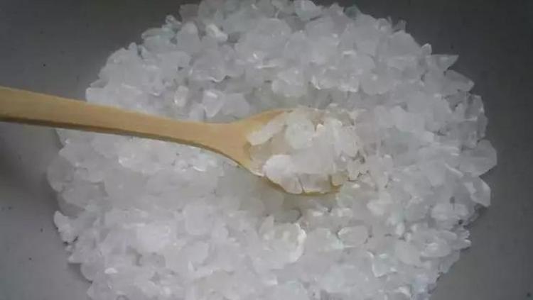 Duşakabininiz ayna gibi olacak Lekeleri saniyesinde çıkartıyor: Sadece tek malzeme yeterli oluyor