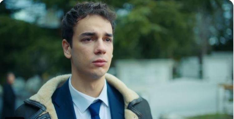 Sezen Aksu söyledi, gözyaşları sel oldu Benim babamın katili sensin