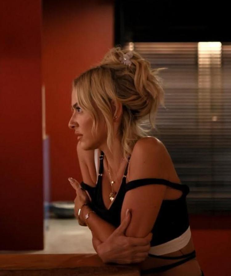 İLK DİZİSİ ÜZÜNTÜ YARATTI