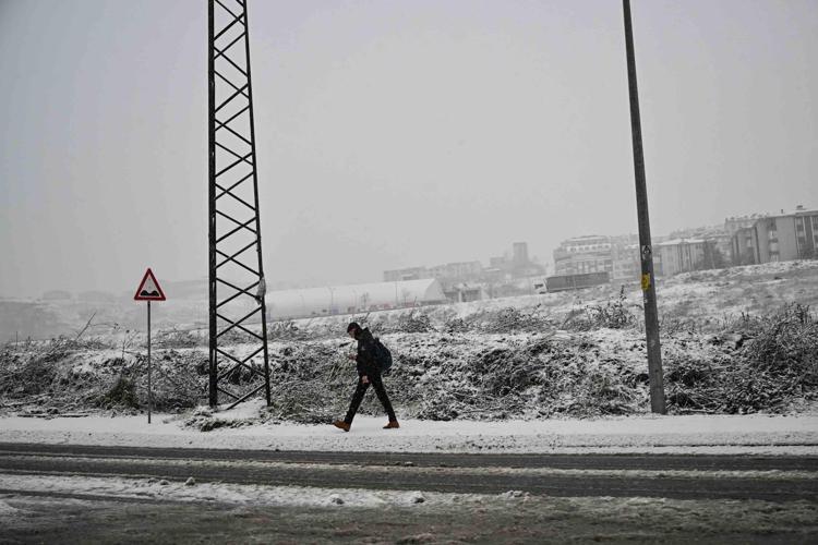 İstanbulda okullar yarın kar tatili olacak mı Gözler çevrildi: İstanbul Valisi açıklayacak