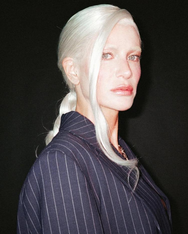 Berrak Tüzünataç dobra dobra konuştu Eski sevgililerimi yakmak istemiyorum